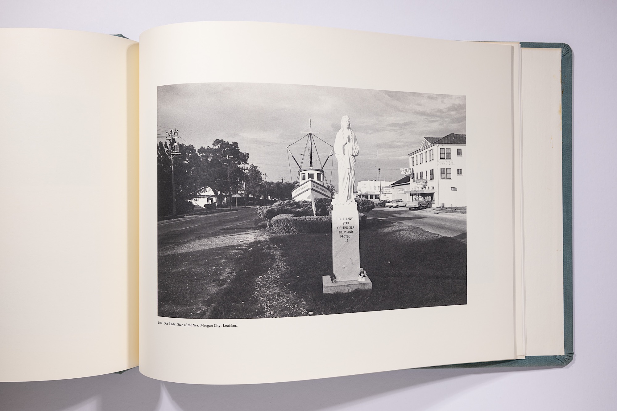 Lee Friedlander - The American Monument, 1976 Image 9